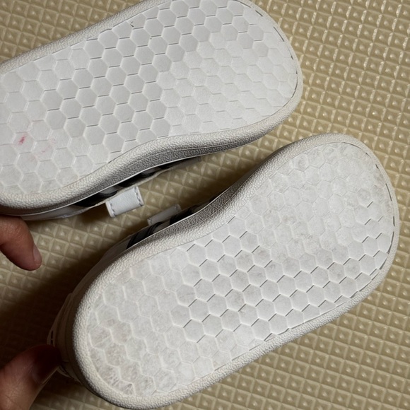 Adidas Baby Grand Court Velcro Sneakers - Picture 3 of 4
